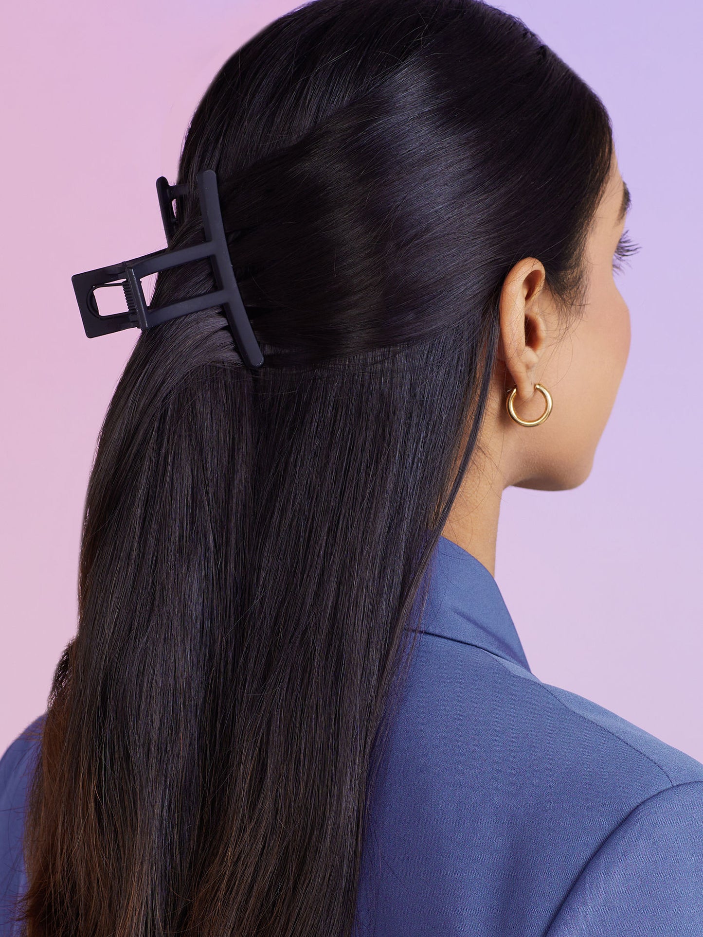 Stylish Set of 2 Black Medium Hair Claw Clips