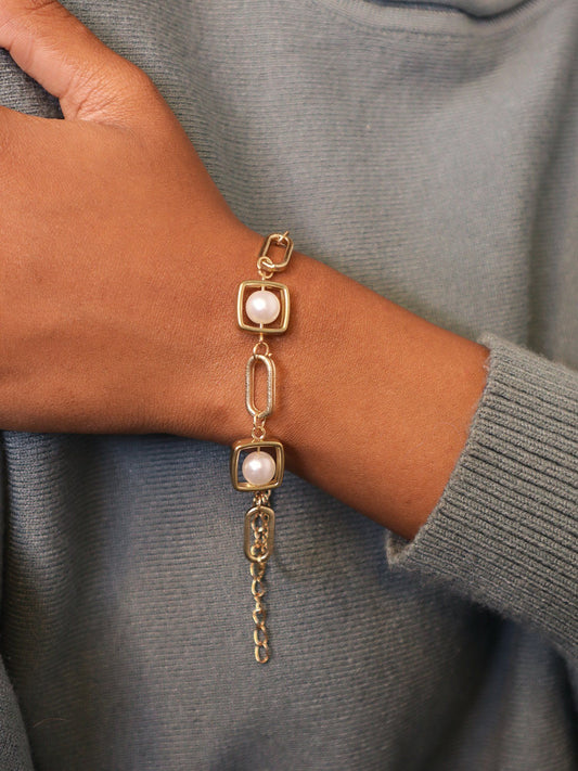 Contemporary Design Gold Plated and Pearl Bracelet