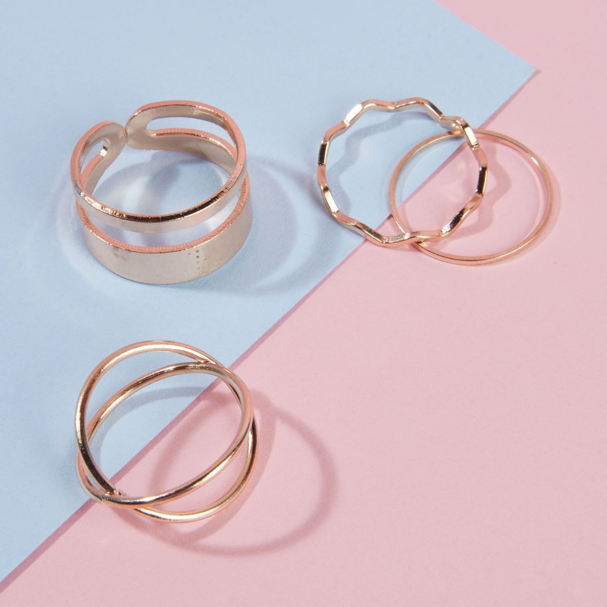 Pipa Bella by Nykaa Fashion Set of 4 Classy Gold Plated Rings Combo