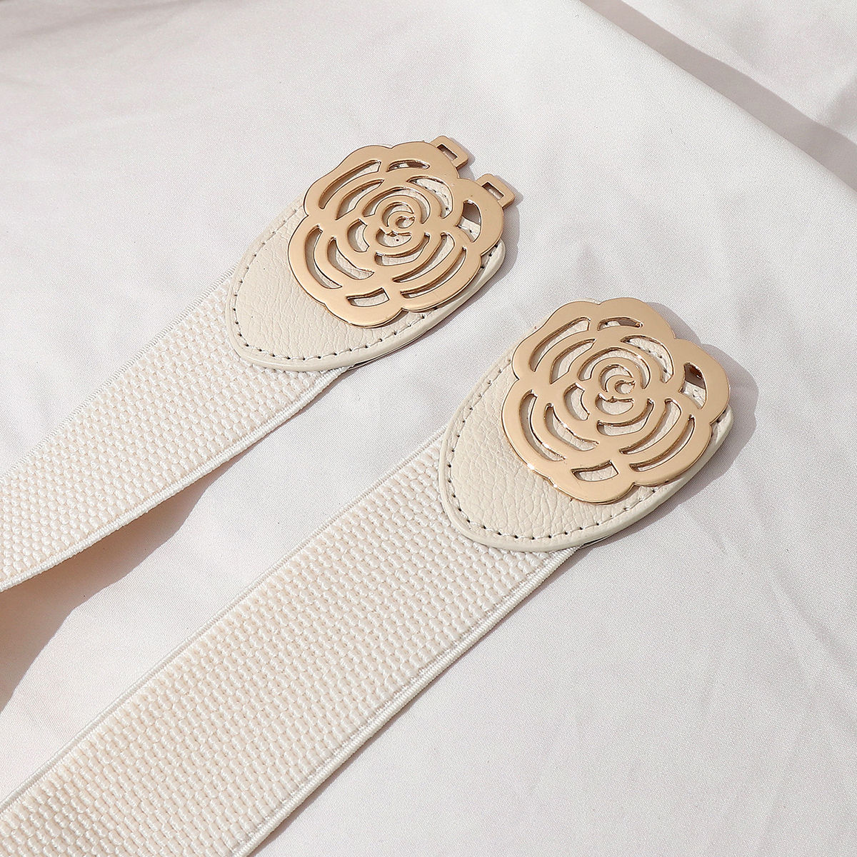 Classic White Wide Faux Leather Floral Interlock Belt