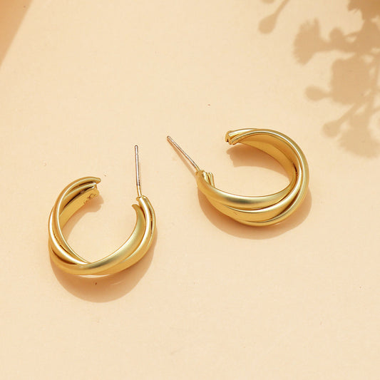 Chic Gold Criss-Cross Pattern Hoop Earrings