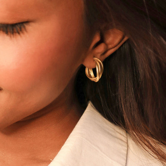 Chic Gold Criss-Cross Pattern Hoop Earrings