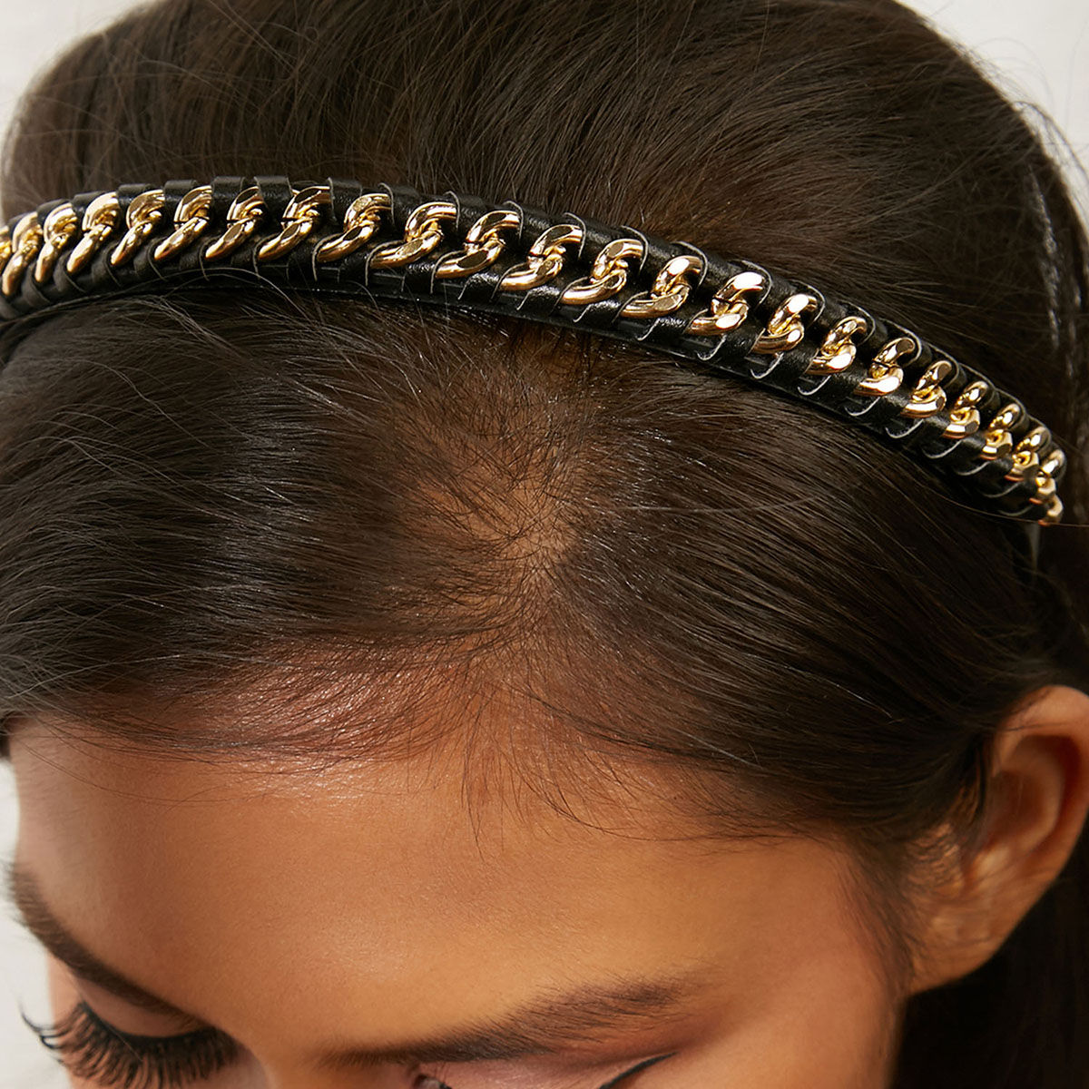 Gold Link Pleated Black Hairband