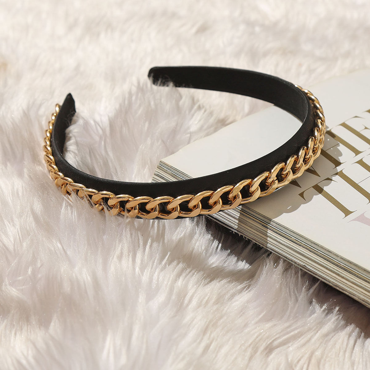 Gold Link Pleated Black Hairband